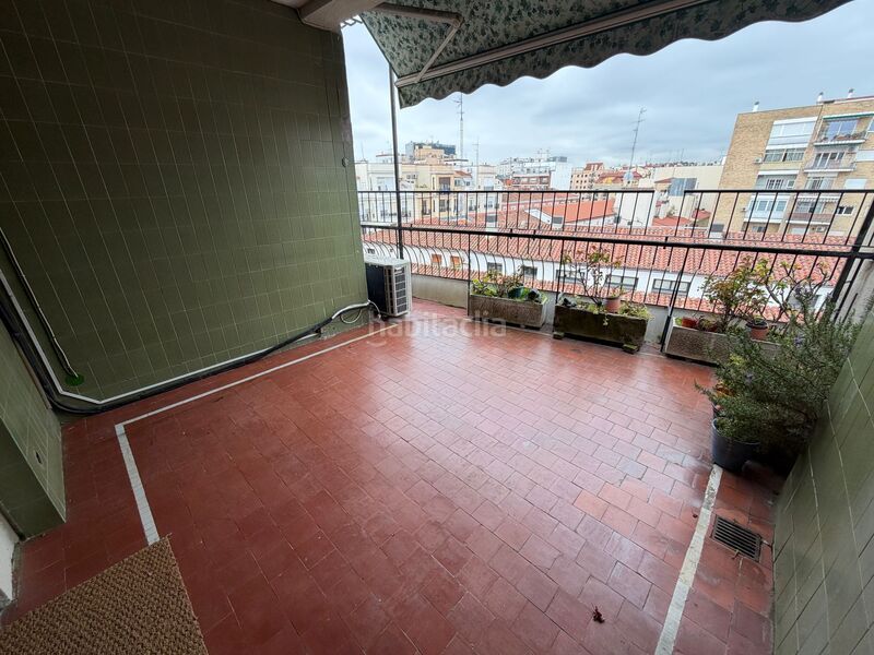 Piso globalpiso chamberí vende en exclusiva este luminoso ático situado en la calle cardenal cisneros, en pleno barrio de Trafalgar.ubi en Madrid