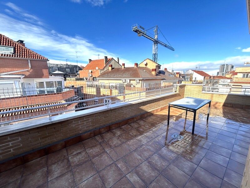 Foto 0d3ef274-a7ad-4e65-b9af-3f83a486c694. Pis amb calefacció aparcament a Berruguete Madrid