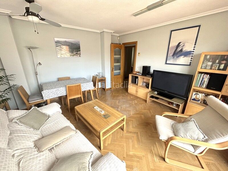 Foto 2f250fe0-1d43-4360-a925-29b4fae55dff. Pis amb calefacció aparcament a Berruguete Madrid