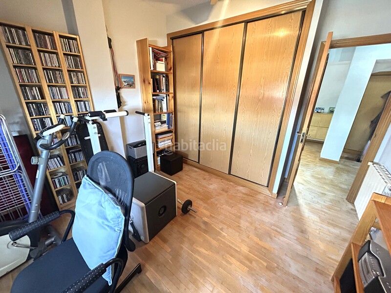 Foto a5ac3d3a-36c5-43ac-acdf-d2f15841c7e1. Pis amb calefacció aparcament a Berruguete Madrid