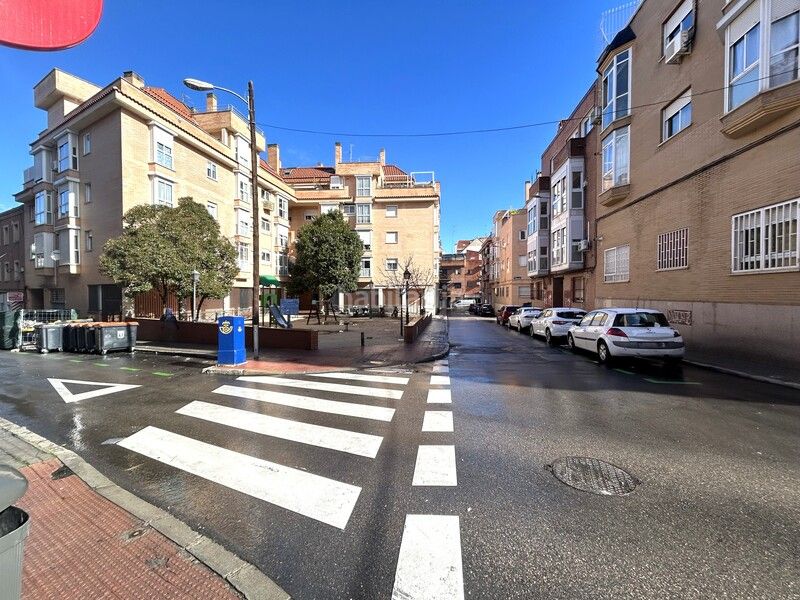 Foto ed55cc3f-3e6e-4650-9869-99ffbe1f3c01. Pis amb calefacció aparcament a Berruguete Madrid