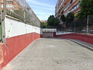 Aparcament cotxe a PARQUE GRANDE