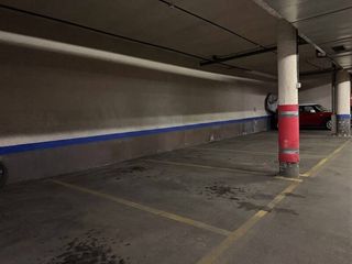 Aparcament cotxe a PAU de Carabanchel