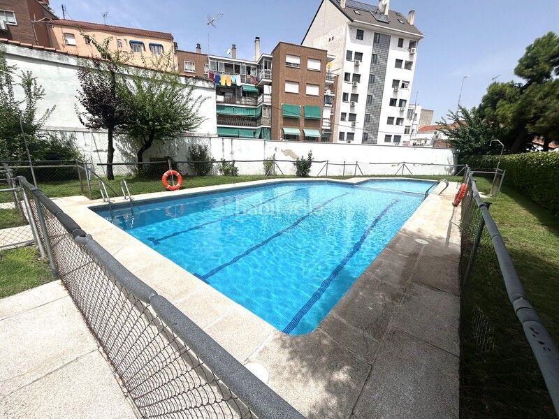Foto 9fb7fdd3-ddd3-4162-a324-af6b42578643. Pis amb calefacció piscina a Berruguete Madrid