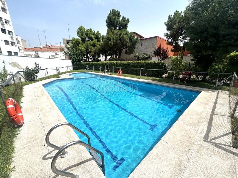 Foto f2c1ac32-8c35-4702-aa41-3bf4fd433966. Pis amb calefacció piscina a Berruguete Madrid