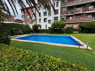 Flat in Buena Vista. Globalpiso pau de carabanchel presenta esta amplia vivienda en e