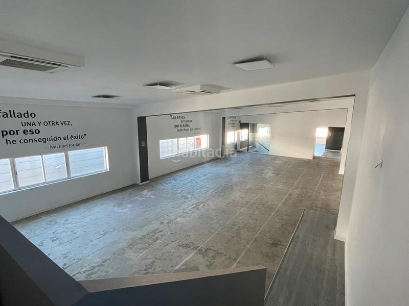 Foto 3ba845e8-3f42-427d-bf31-dc21bf4d83c9. Alquiler local comercial en calle diesel 13 alquiler sede coorporativa en Getafe