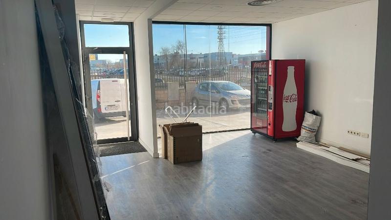 Foto 75407598-0a66-44e2-88b5-3da50c5d4e5f. Alquiler local comercial en calle diesel 13 alquiler sede coorporativa en Getafe