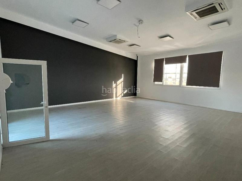 Foto c07c50c7-955f-45e4-ae4f-defaad79503a. Alquiler local comercial en calle diesel 13 alquiler sede coorporativa en Getafe