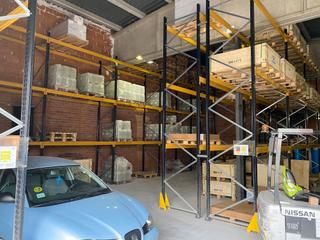 Rent Industrial building  Calle diesel. Nave industrial en alquiler