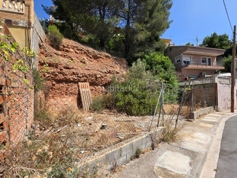 Foto 8486567f-86e8-4748-8373-4ad2047e2426. Terreny residencial a carrer de la llimona 17 a Corbera de Llobregat