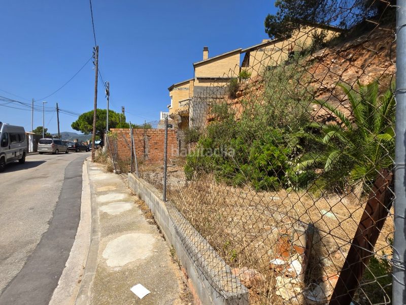 Foto 8b245661-d7a3-4b79-8b88-8f2fdbc28cd1. Terreny residencial a carrer de la llimona 17 a Corbera de Llobregat