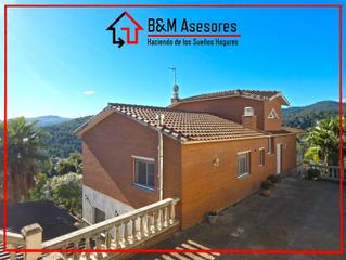 Xalet  Carrer nostra senyora de núria. Red haven - espacio, sol vistas y privacidad