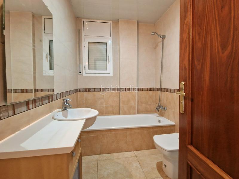 Foto 00ae056b-c7bf-4892-85f4-8f14984d8aff. Lloguer casa amb xemeneia calefacció aparcament a Corbera de Llobregat