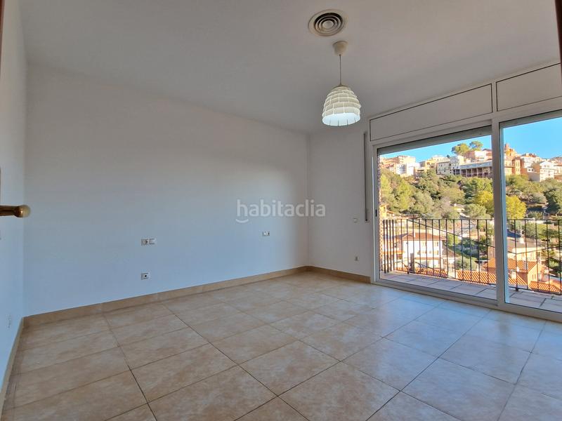 Foto 2474cc43-36ee-48ca-ae28-1dc2ab78b597. Lloguer casa amb xemeneia calefacció aparcament a Corbera de Llobregat