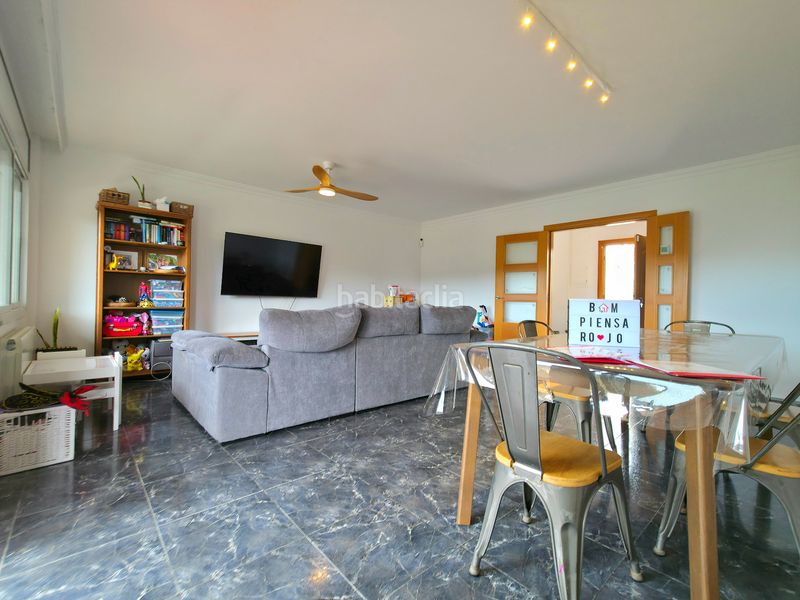 Foto 5d109f9e-e4b0-4690-818c-35553d8628fc. Casa amb calefacció aparcament a Corbera de Llobregat