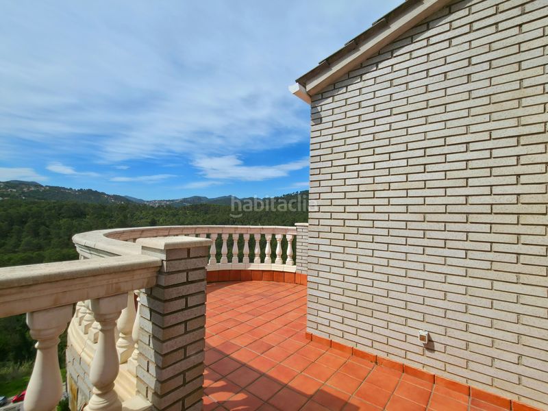 Foto a15eb27f-6df9-4f26-a7d3-d17d1de1ce7d. Casa amb calefacció aparcament a Corbera de Llobregat