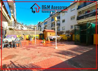 Flat  Avinguda de argentina. Red spring terrace - terraza y espacio