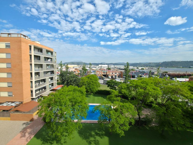 Foto a9d95ae3-bf49-4c39-843d-4d1db46b4f8a. Pis amb calefacció aparcament piscina a Sant Andreu de la Barca