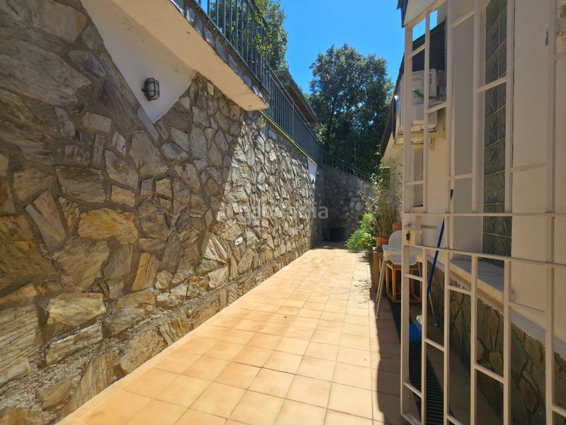 Foto 7c337038-b3b0-46bf-9562-963a1d08e77d. Casa amb xemeneia calefacció aparcament piscina a Corbera de Llobregat