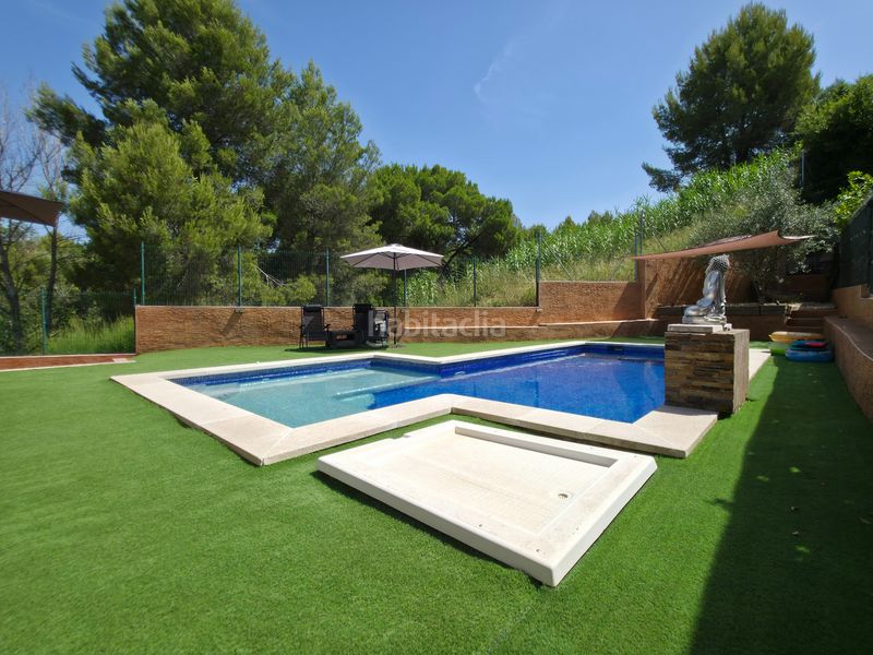 Foto 1963ea5e-0d0c-41b1-b84e-613b75239fcb. Casa amb calefacció aparcament piscina a Abrera