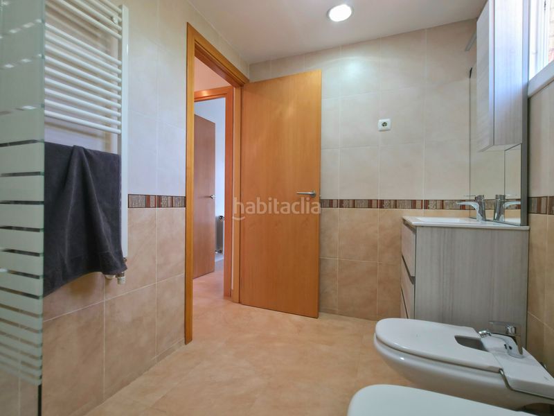 Foto 9d2d65dd-dce6-44c5-b107-dc6fb4e33f14. Casa amb calefacció aparcament piscina a Abrera