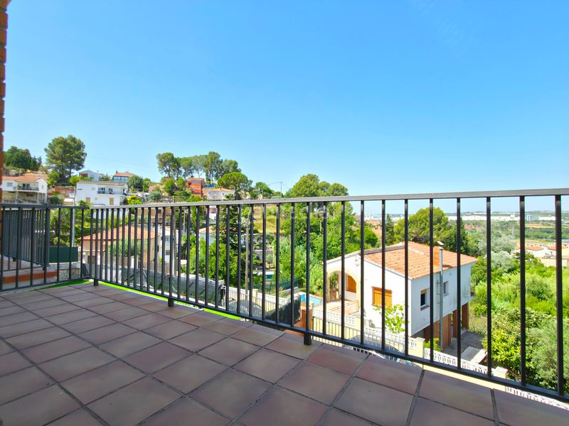 Foto ae726401-b962-4778-be8c-f030b434fdfc. Casa amb calefacció aparcament piscina a Abrera