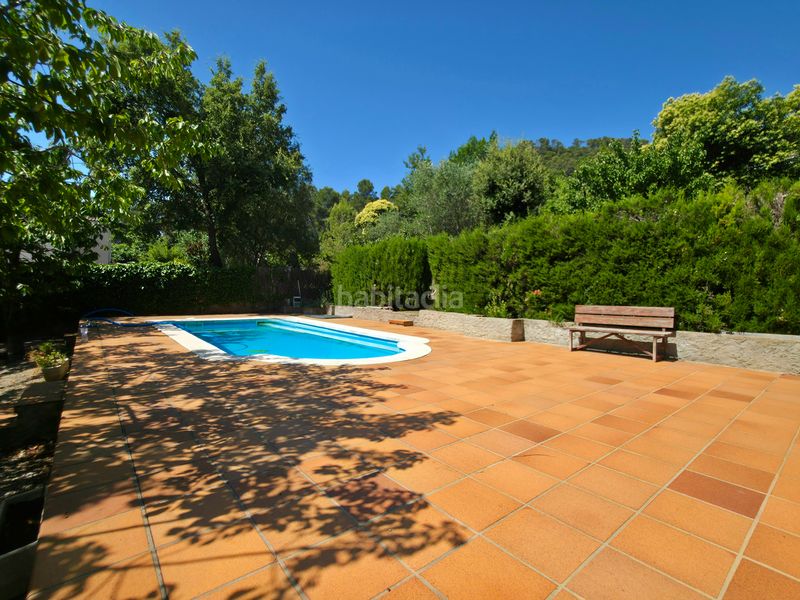 Foto 1399401d-ed28-430e-ba55-2aacfadeb523. Casa amb xemeneia calefacció aparcament piscina a Corbera de Llobregat