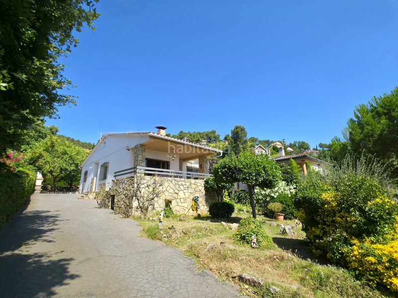 Foto 2074a74f-fa8a-493a-9b53-c2475166ef05. Casa amb xemeneia calefacció aparcament piscina a Corbera de Llobregat