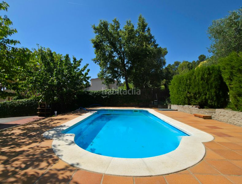 Foto 2256b8b6-6790-47c5-9571-6c8a929ec0de. Casa amb xemeneia calefacció aparcament piscina a Corbera de Llobregat
