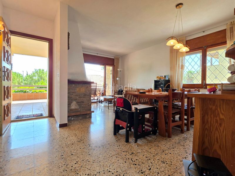 Foto 86a20a19-0dbc-490a-a319-18c53ea39a66. Casa amb xemeneia calefacció aparcament piscina a Corbera de Llobregat