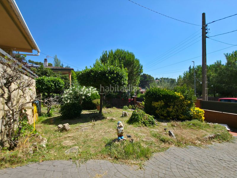 Foto c806f263-25a4-4507-a03f-111dd5b9c7a1. Casa amb xemeneia calefacció aparcament piscina a Corbera de Llobregat