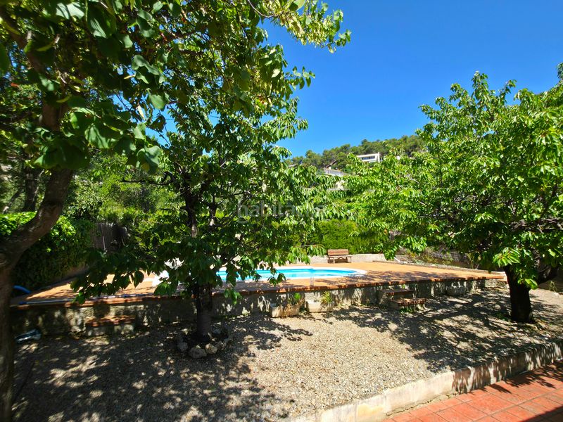 Foto ce24dda0-991a-440f-90ae-b27640505fee. Casa amb xemeneia calefacció aparcament piscina a Corbera de Llobregat