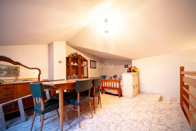 Foto b4bd95a8-596d-4cc1-a294-1306112851bd. Maison jumelée dans San Cristóbal De Segovia