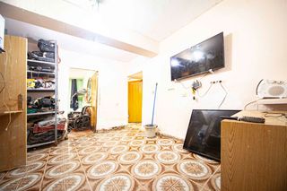 Flat in Puerta Bonita. Semisótano de dos dormitorios a reformar.