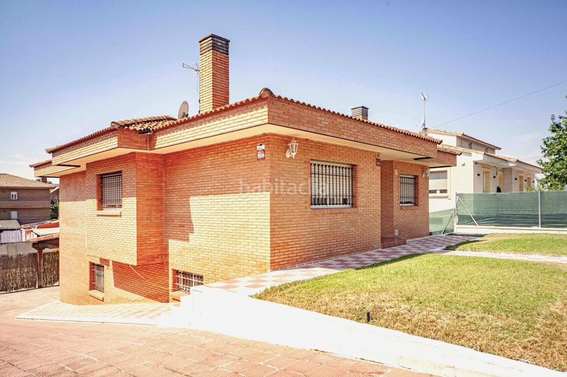 Foto 0d56a4c1-af20-434e-85f2-d4a0c28d8633. Xalet amb xemeneia calefacció a Sevilla la Nueva
