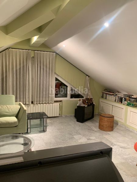 Foto 31c061c8-71cf-4a65-9c27-dc4357304815. Casa aparellada amb aparcament a Nueva España Madrid