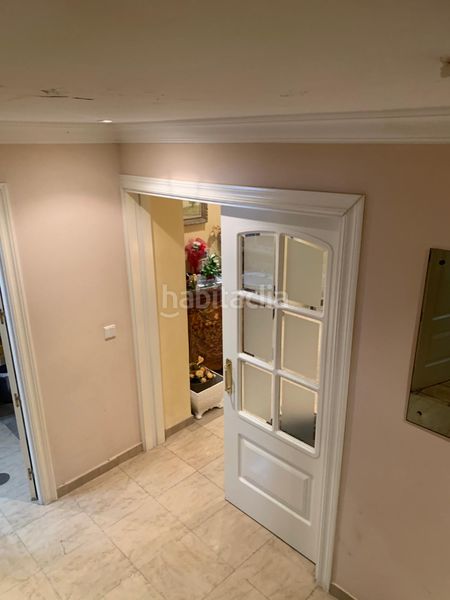 Foto 53a36f6a-0d00-4f48-b2dc-ecf1737efeac. Casa aparellada amb aparcament a Nueva España Madrid