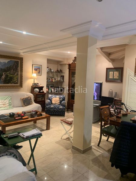 Foto 57c8e642-1a65-4b89-b781-bb27c3154c94. Casa aparellada amb aparcament a Nueva España Madrid