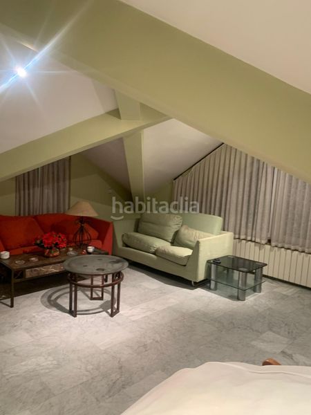 Foto 6b2c5436-5de9-40cd-ace0-6d0ff3f46fd0. Casa aparellada amb aparcament a Nueva España Madrid