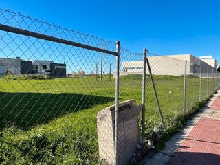 Residential Plot  Calle icíar bollaín. Solar industrial uso terciario  parla