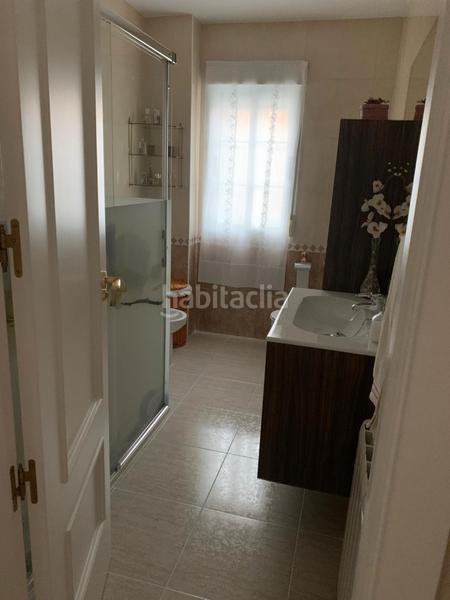 Foto 0e3cc224-8d75-4e82-b082-5057a68a5440. Chalet con camino riscaldamento parcheggio piscina in Seseña