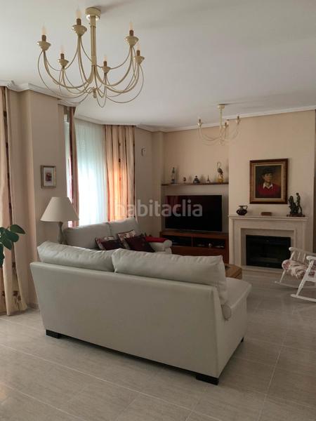 Foto 1277c499-8038-4028-9a72-8ae3554d36b9. Chalet con camino riscaldamento parcheggio piscina in Seseña