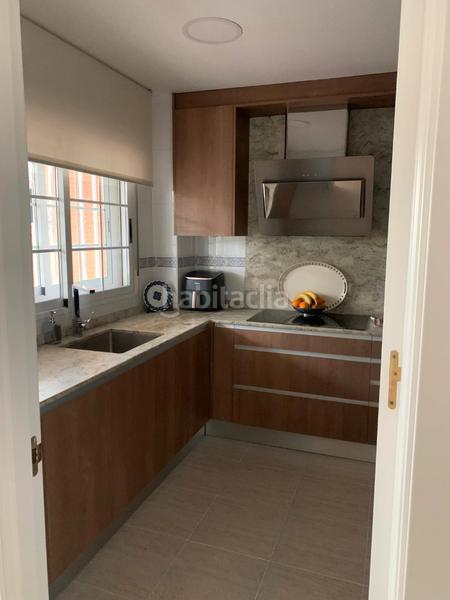 Foto 293409b9-85fc-45a7-906d-f10f3a87f8a7. Chalet con camino riscaldamento parcheggio piscina in Seseña