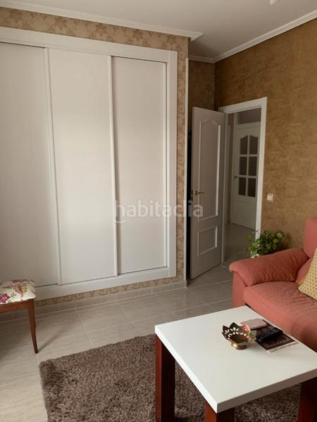 Foto 315a9250-7fcc-4355-8f14-6afa4de198b3. Chalet con camino riscaldamento parcheggio piscina in Seseña