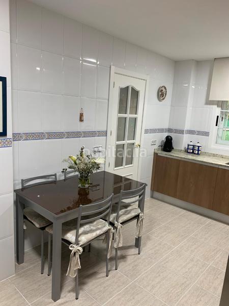 Foto 3b3a36b0-4479-45d0-965b-4874cc1001e9. Chalet con camino riscaldamento parcheggio piscina in Seseña