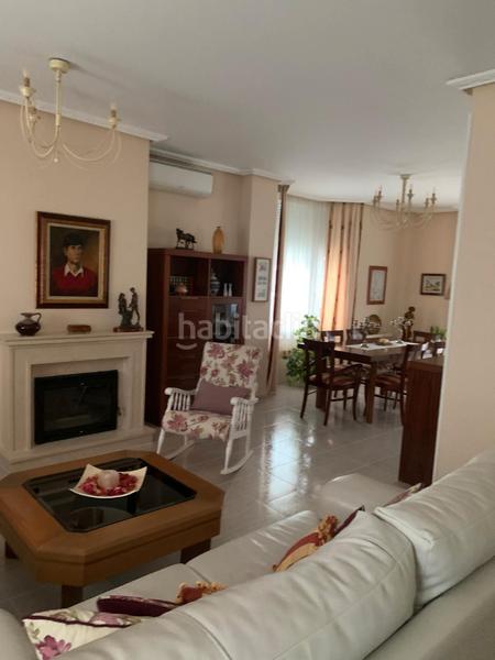 Foto 6b3259dd-5821-4496-b632-12580510151b. Chalet con camino riscaldamento parcheggio piscina in Seseña