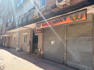 Locale commerciale in Universidad. Local con gran potencial en avda. de las ciudades