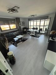 Pis a Hospital. Exclusivo piso reformado con acabados premium