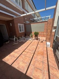 Foto 5f0d6760-bebf-4575-9ab8-0f0bbb3b5c74. Casa adossada amb aparcament piscina a Hospital Valdemoro